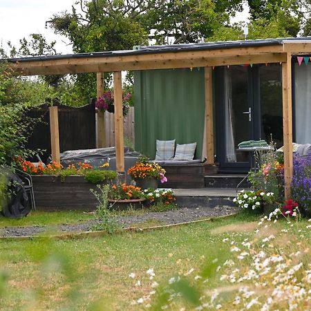 Sweet Pea Cabin Badsey Exterior photo