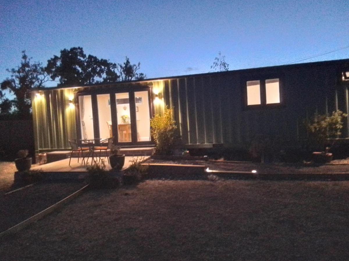 Sweet Pea Cabin Badsey Exterior photo