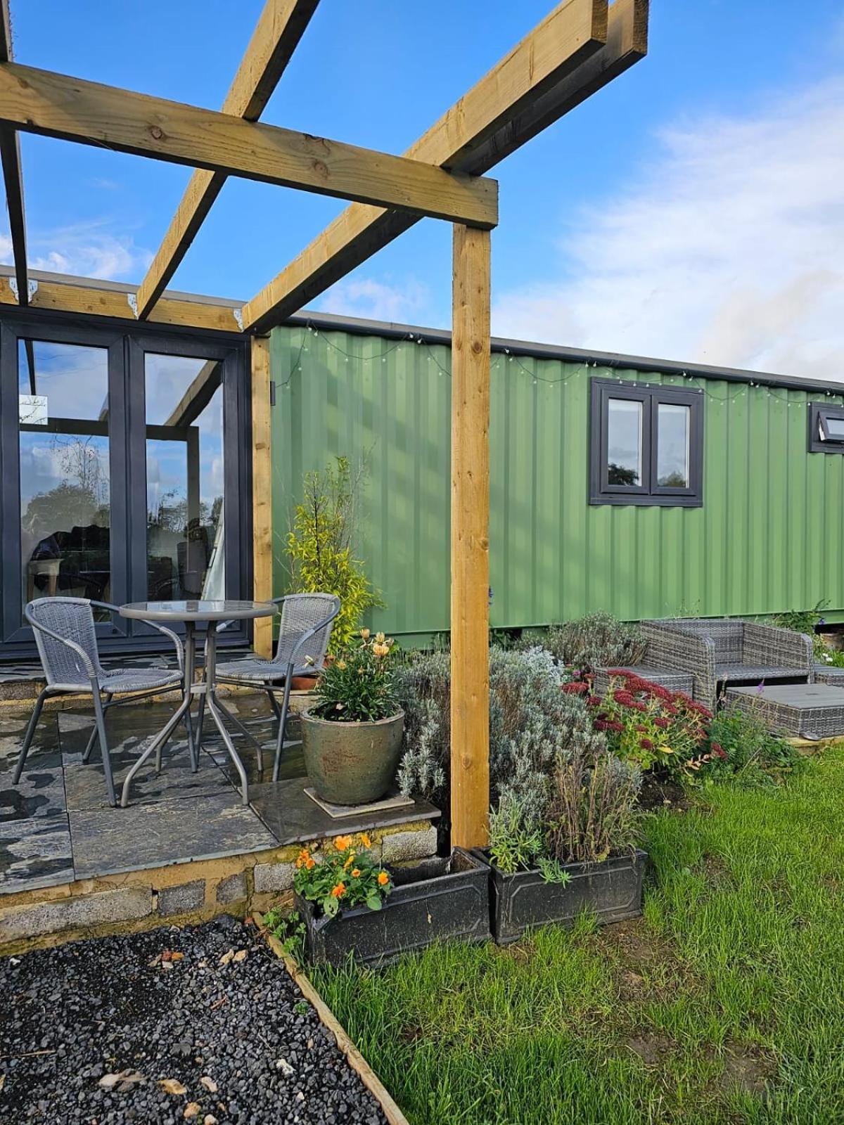 Sweet Pea Cabin Badsey Exterior photo