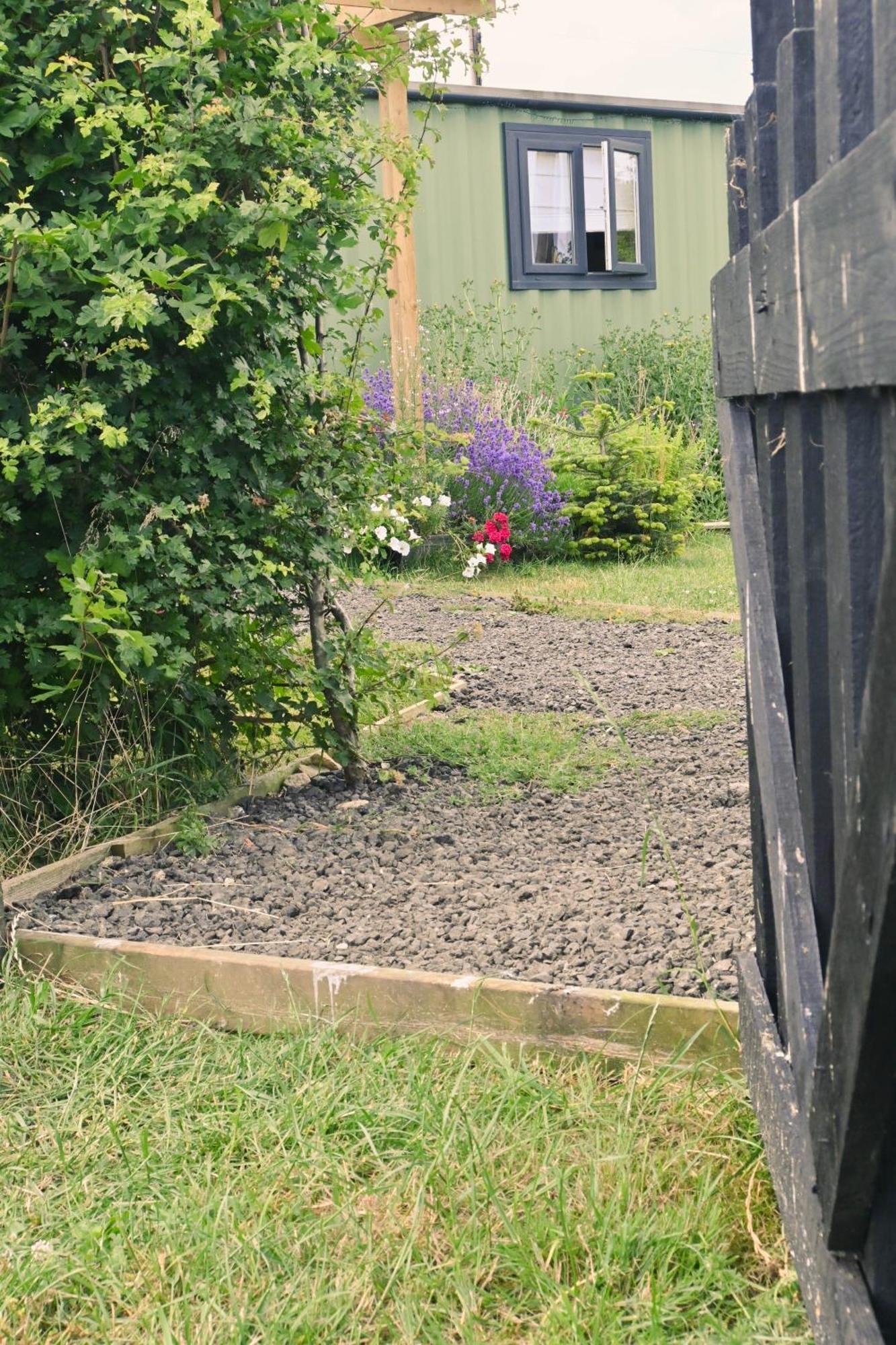 Sweet Pea Cabin Badsey Exterior photo
